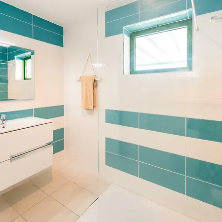 La Siesta Azul * بلايا بلانكا